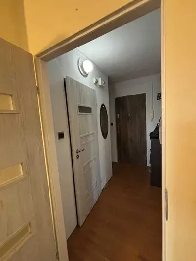 MISTRZEJOWICE - właściciel wynajmie bezpośrednio atrakcyjne mieszkanie 2-pokojowe z balkonem, okolica SERENADY, MULTIKINA i Aqua Parku. - miniatura 5