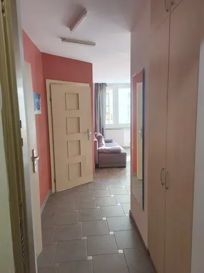 Mieszkanie do wynajęcia ul. Międzynarodowa, Saska Kępa - miniatura 2