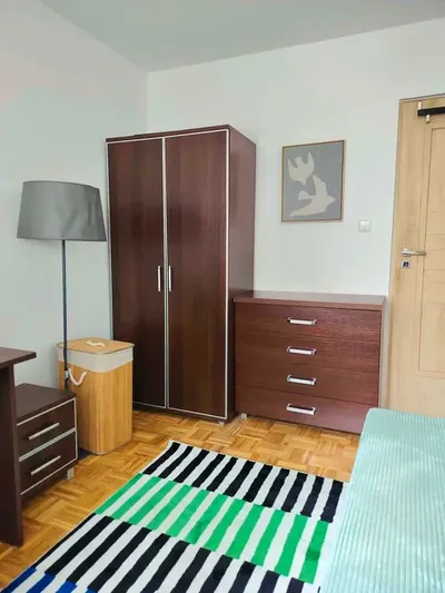 Przestronny pokój 800 metrów od Uniwersytetu Ekonomicznego - miniatura 3