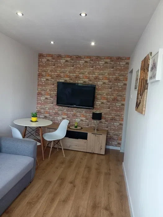 Mieszkanie 39m² dwa pokoje po remoncie - 1/8