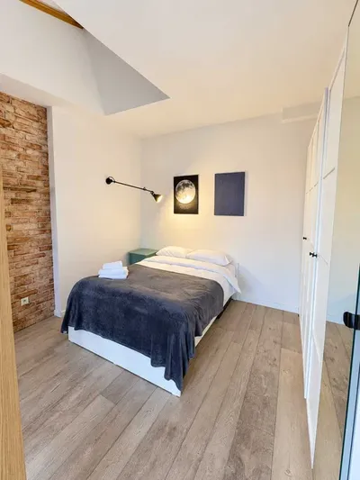 Wyjątkowe 52 m² przy Łazienkach | loft | klimatyzacja | ostatnie piętro - miniatura 3