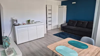 Piękne mieszkanie 42 m2 , full wyposaż. Gdynia Redłowo Powstania Wielkopolskiego - miniatura 3