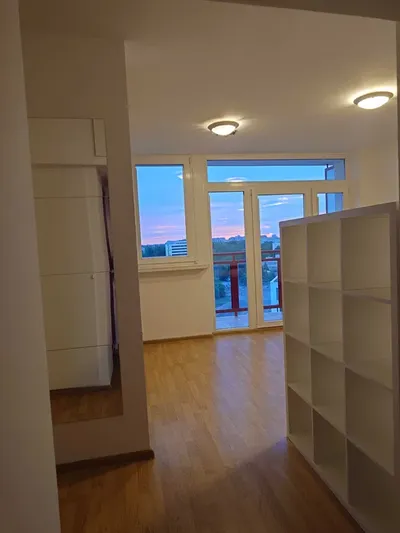Od 1 pażdziernika 2pok nietypowe na Xll piętrze pl Unii Lubelskiej czynsz do Wspólnoty 610zł plus za energię plus za wodę bez pośredników - miniatura 5