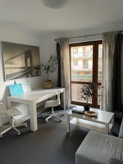Komfortowa kawalerka/ ul PiĘKNA / TOP LOKALIZACJA / balkon / 28 m2 1 piętro