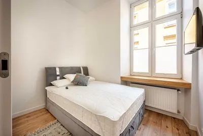 Nowoczesne i przytulne 2-pok. mieszkanie w sercu Kazimierza–ul. Św. Katarzyny–wynajmie właściciel / Modern cosy 2-bedroom apt in Kazimierz for rent - miniatura 4