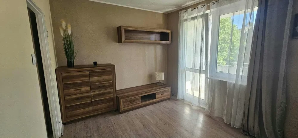 Słoneczne 2-pokojowe mieszkanie na wynajem – Gdynia Karwiny, ul. Baczyńskiego 1A - 1/6