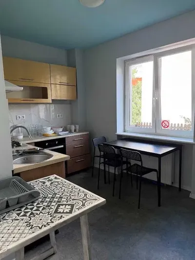 Mieszkanie 3 pokoje, centrum miasta, może być dla pracowników - miniatura 2