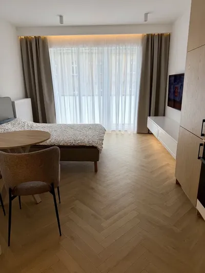 Nowe studio do wynajęcia Zabrska 15 centrum Katowic balkon garaż klima - miniatura 2