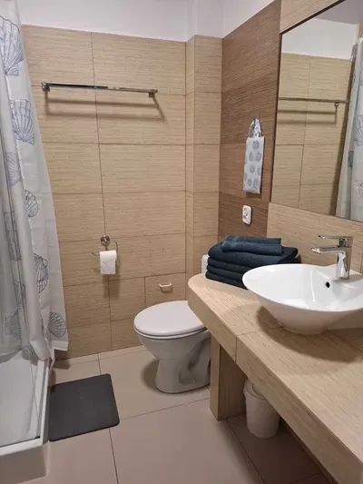 Seperate room only for woman/female student Close Maritime Uni & Naval Acad - miniatura 4