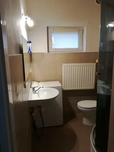 Wynajmę 2 pokoje, kuchnię,łazienkę -75m2 w domu jednorodzinnym - miniatura 4