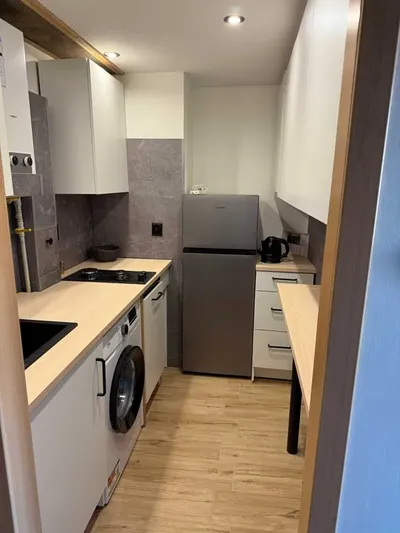 Kawalerka 25 m² obok silesia city center - miniatura 5