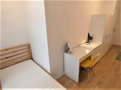 Jasny pokój w centrum z WiFi - Kochanowskiego 2, BRAK PROWIZJI - miniatura 4