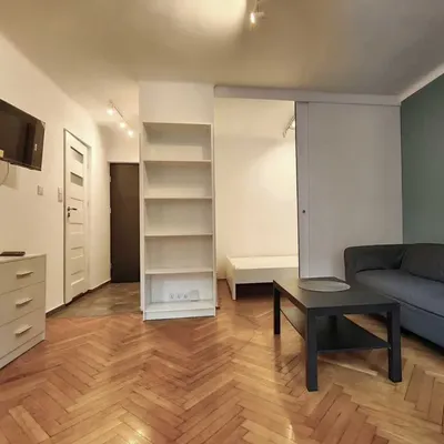 Jasne studio 31 m² z osobną sypialnią – centrum Sosnowca - miniatura 2
