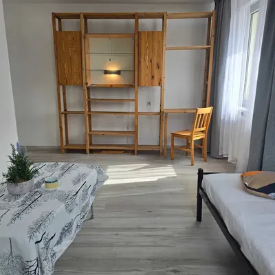 OSIEDLE MŁODYCH DLA STUDENTÓW MATEJKI 65 III P jasne po remoncie 3 pokoje, balkon, winda 2 200,00 - miniatura 3
