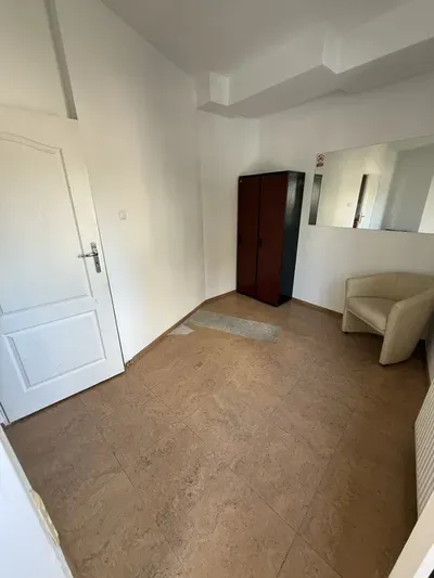 Przestronne mieszkanie / Lokal usługowy 80 m² | Rampa dla wózków | Parking | ul. Polanka, Poznań - miniatura 3