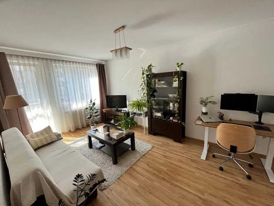 One-bedroom / 2-pokoje blisko Quattro Business Park - 1/8
