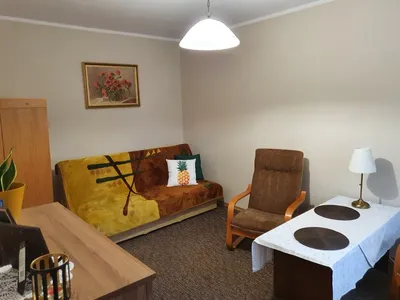 Przytulna, dobrze skomunikowana kawalerka w Gdyni Chyloni - miniatura 3