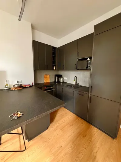 Lofty Matejki – 3-pokojowy loft 44m² miejsce postojowe, w pełni wyposażony - miniatura 4