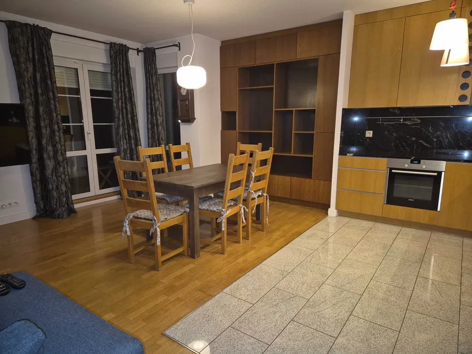 Mieszkanie na wynajem - komfortowe 4-pokojowe, przy parku, ul. Migdałowa - 1/8