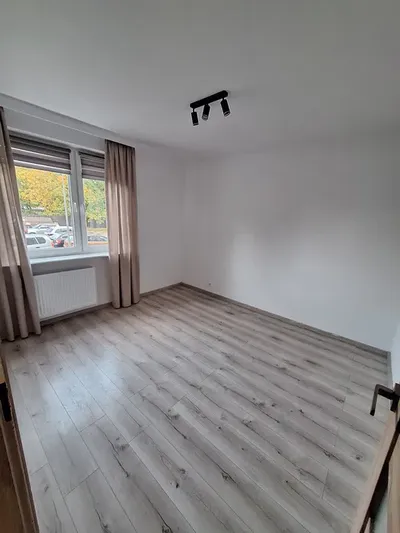Mieszkanie na wynajem świeżo po remoncie - miniatura 3