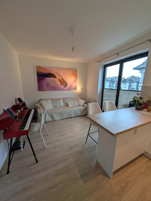 Przytulne mieszkanie 35 m² z balkonem i miejscem postojowym - 1/8