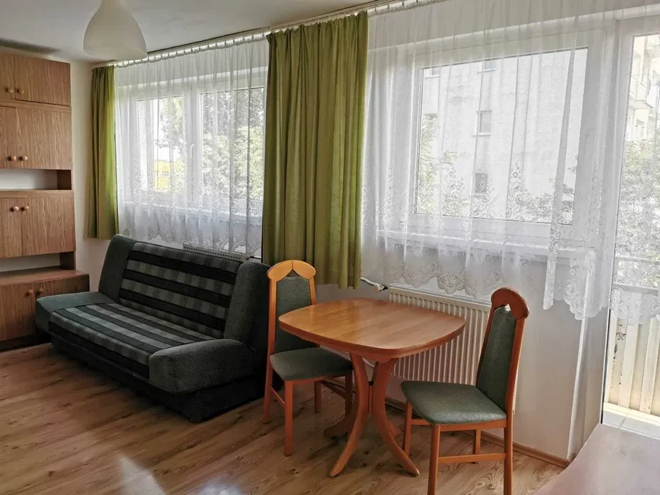 Pokój 2-osobowy (20 m2) z balkonem, ul. Pretficza/Mieleckiej - 1/4