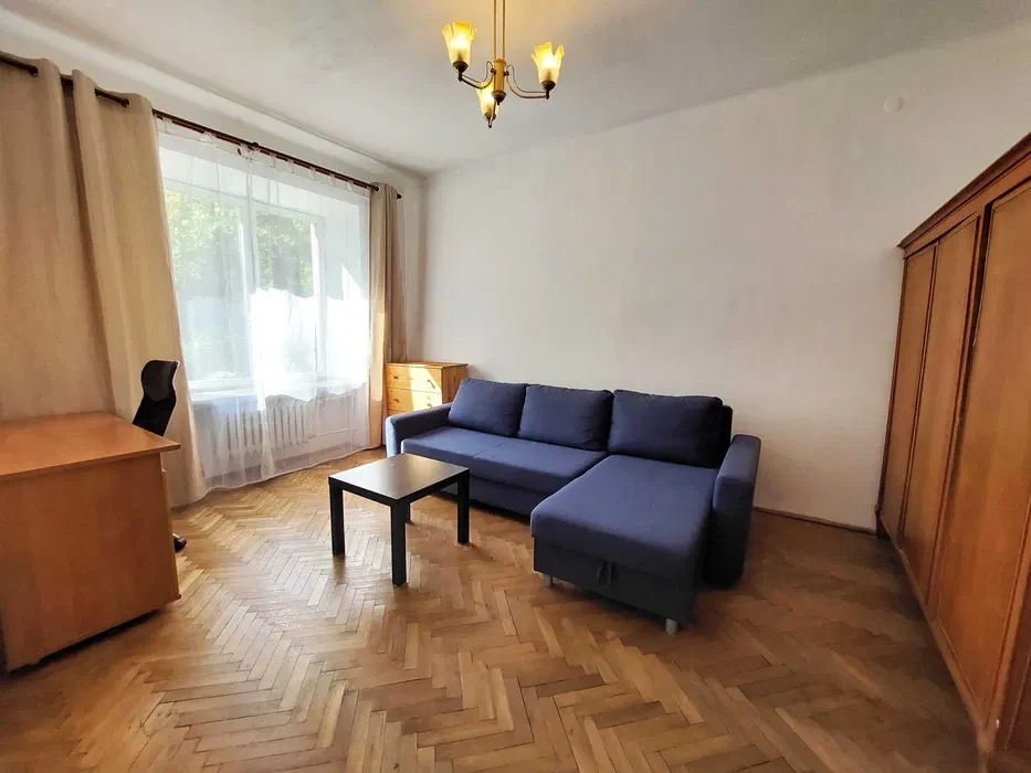 Śródmieście | Całe duże mieszkanie do wynajęcia. 3 niezależne pokoje, 5 min spacerem na UEK, 15 na Rynek! Idealne dla studentów. Dostępne od zaraz. - 1/8