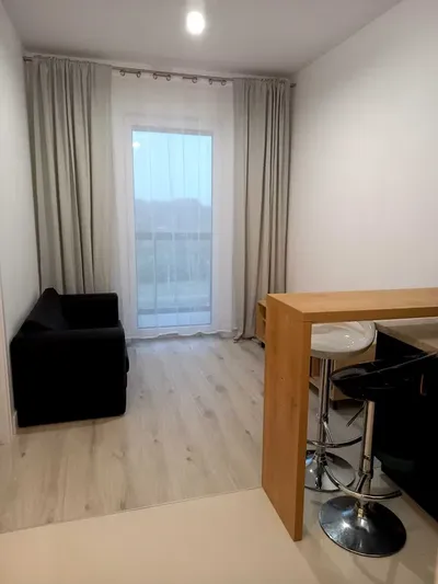 wynajme bezposrednio mieszkanie 2-pokojowe ul. Modlinska 125 przy moscie Połnocnym - miniatura 2