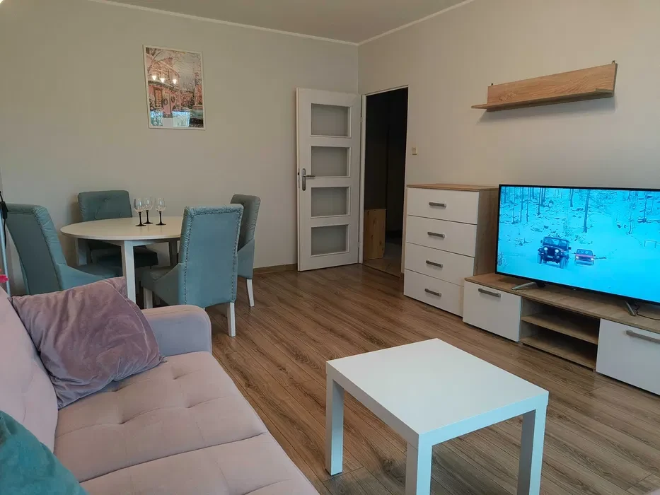 Mieszkanie 3 pokojowe 64m. Wynajmę os. Koniuchy - 1/8