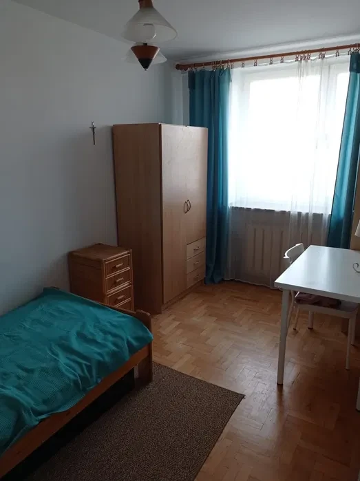 Wynajmę przytulny pokój na Bielanach – ul. Wrzeciono 12B (blisko Metra) - 1/5