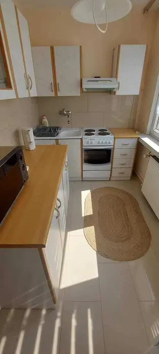 Kawalerka os. Kościuszkowskie - dobra lokalizacja - do wynajęcia - miniatura 5