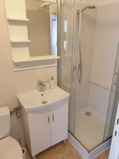 Jasne, odnowione, ciche, dobrze skomunikowane mieszkanie Gdynia Chylonia - miniatura 4
