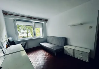 Mieszkanie na Ratajach, 4 pokoje z balkonem w niskim bloku