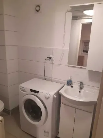 Kawalerka z wyjściem na ogród - miniatura 4