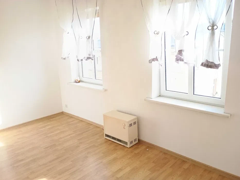 Przestronny samodzielny 2 pokojowy apartament, bezczynszowy - 1/8