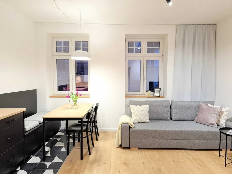 2 pokoje | 47 m² | Centrum Katowic | Balkon | Winda I Po remoncie - 1/8