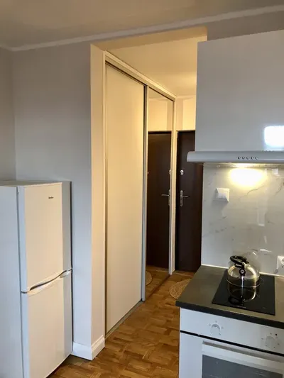 Kawalerka z balkonem i klimatyzacją | Bielany, ul. Przy Agorze 7 - miniatura 4