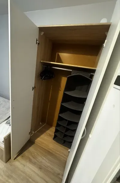 Pokój jednoosobowy Warszawa, Saska Kempa, Praga Południe ul. Międzynarodowa, pokój z balkonem, super dojazd do centrum, umowa dlugoterminowa - miniatura 2