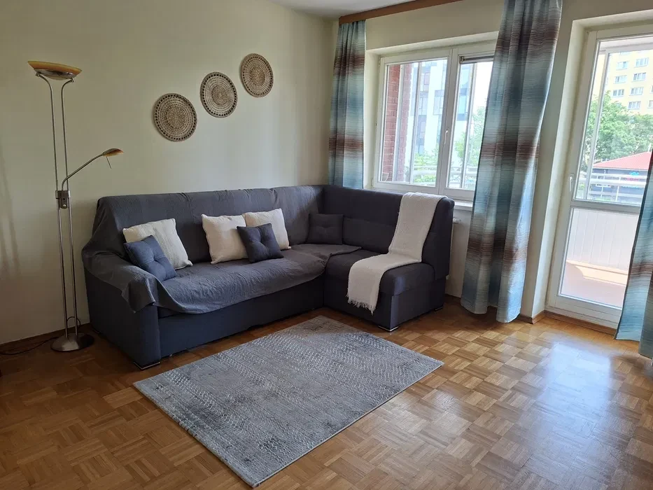 Duże 2-pokojowe mieszkanie na Gocławiu do wynajęcia - 1/8