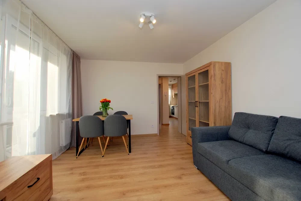 Do wynajęcia |Po generalnym remoncie |2 pokoje, osobna kuchnia, balkon |ul. Gdańska. - 1/8