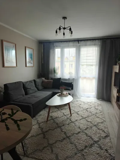 Wynajmę jasne mieszkanie w świetnej lokalizacji (obok galerii Czyżyny) - miniatura 2