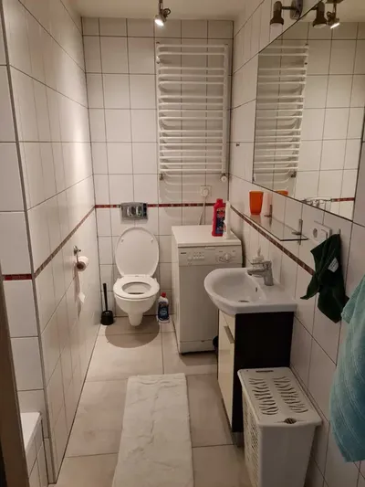 Mieszkanie- kawalerka do wynajęcia od już. Niskie koszty. - miniatura 4