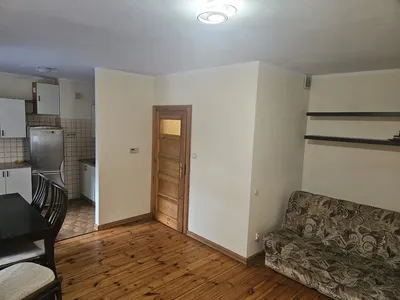 2-pokojowe mieszkanie z miejscem parkingowym , piwnicą i strychem (suszarnią) - miniatura 2