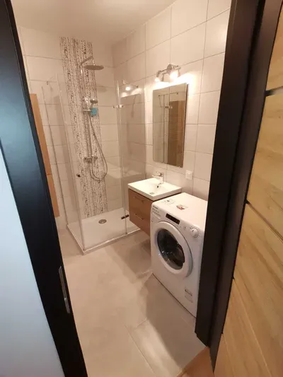 Komfortowe mieszkanie 47 m² z balkonem, miejscem postojowym i komórką – ul. Promienistych (Lublańska - miniatura 5