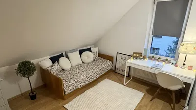 OSTATNIE Pokoje blisko centrum, opłaty w cenie, obok przystanek autobusowy - miniatura 4