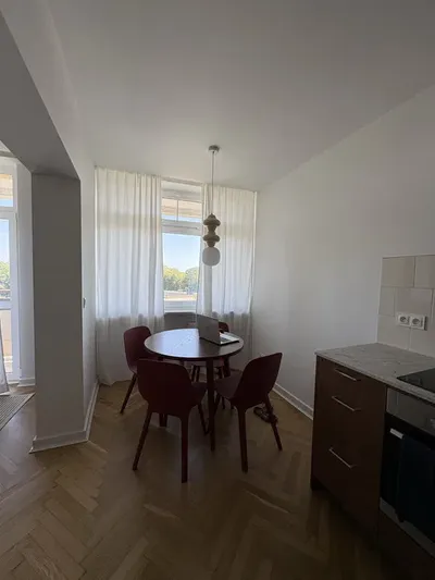 Stylowe 2-pokojowe mieszkanie z balkonem - miniatura 4