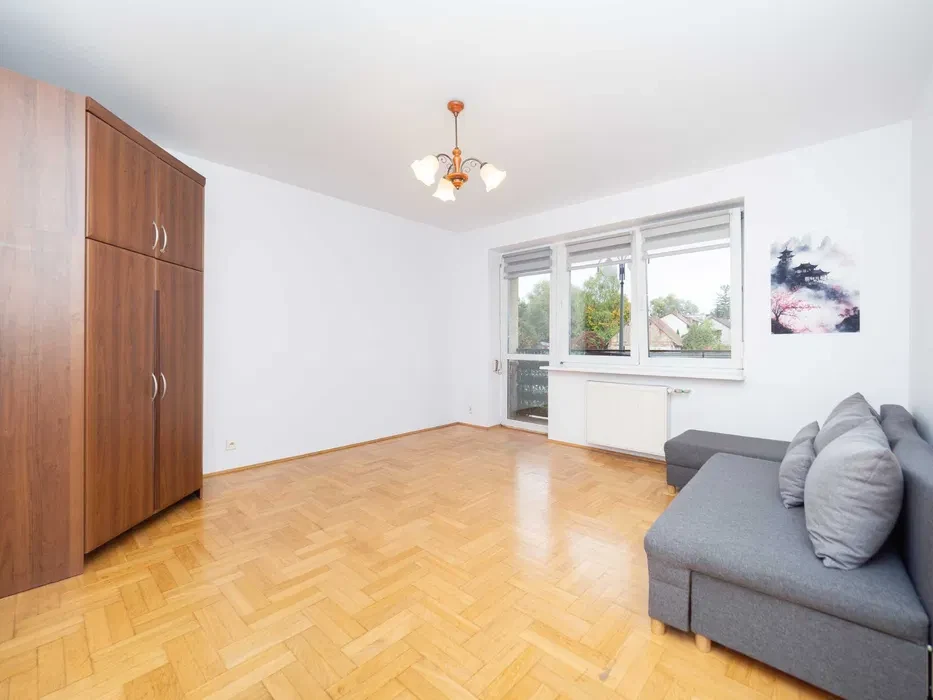 Oddzielna kuchnia | 2 pokojowe | tramwaj | parking - 1/8