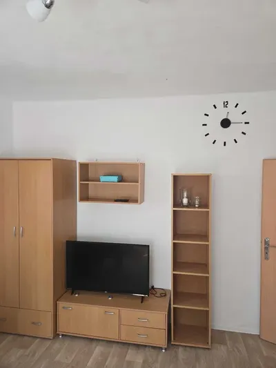 Wynajem 2 pokoi lub mieszkania dla studentów - miniatura 2