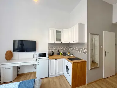 Bez prowizji Kawalerka dla studenta w samym centrum - miniatura 4