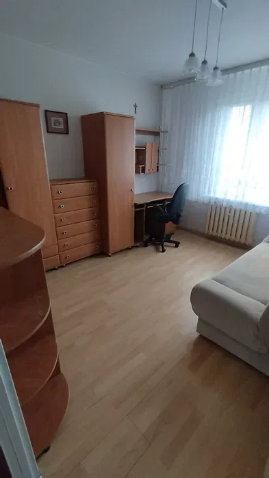 Bezpośrednio dwupokojowe mieszkanie w znakomicie skomunikowanej okolicy - miniatura 4